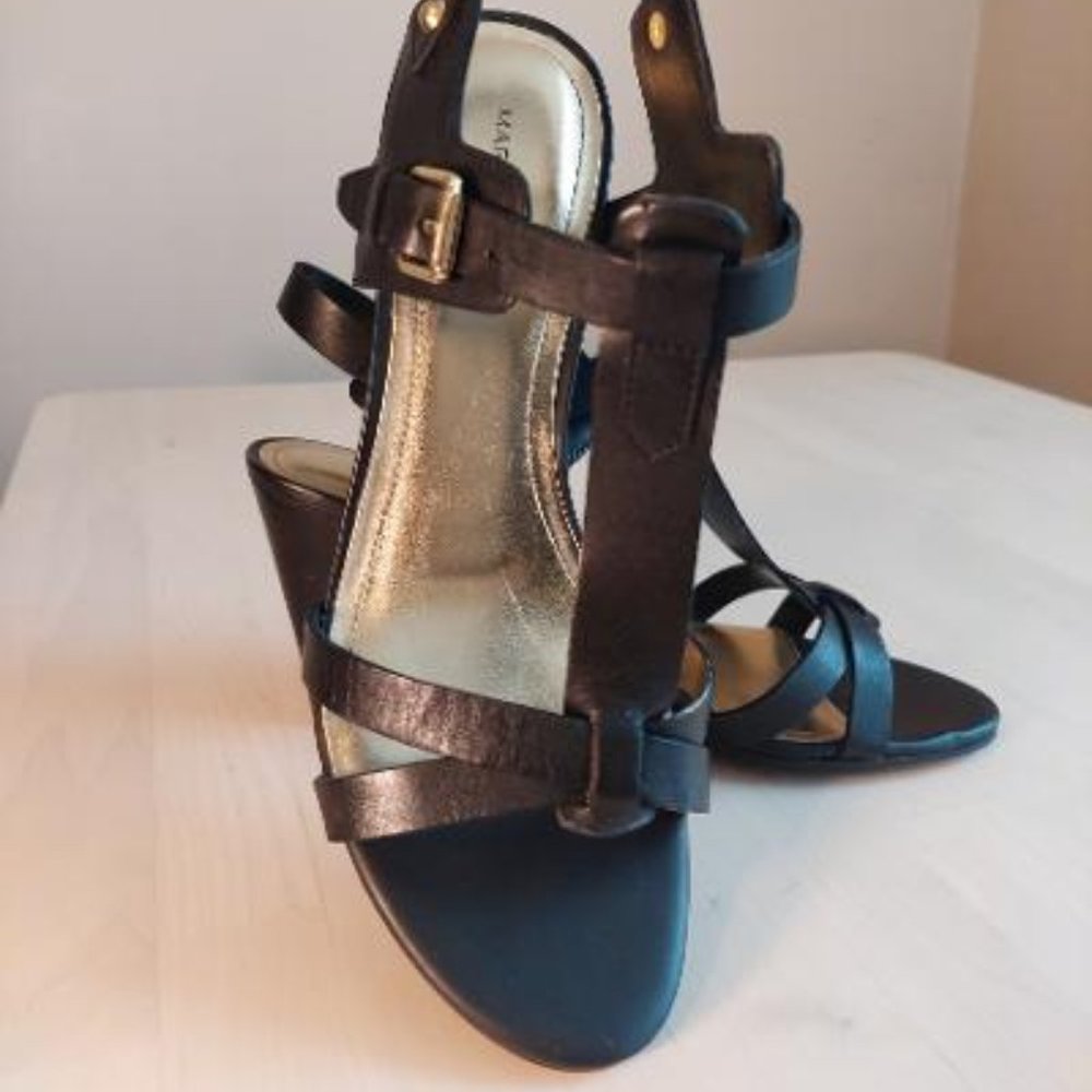 Marc Fisher Black Casandra T-strap Wedge Sandals